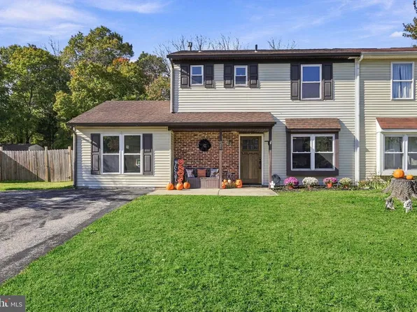 209 Trout Dr, Atco, NJ 08004