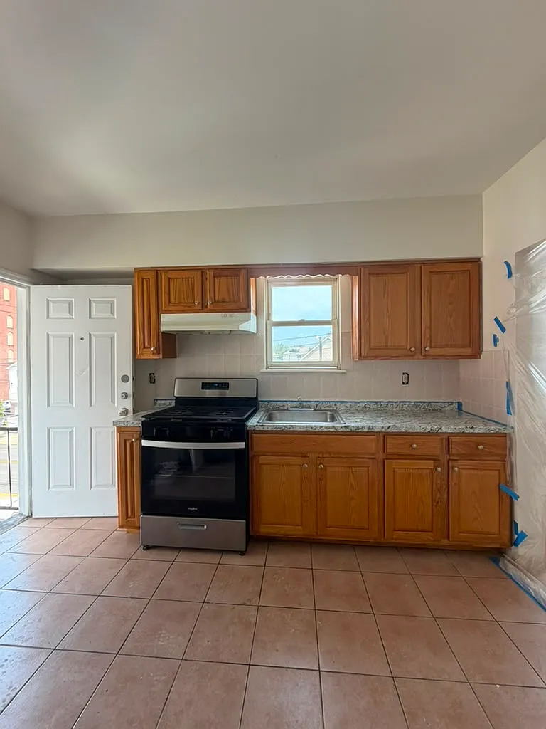 2 bed, $1,700 — Photo 2