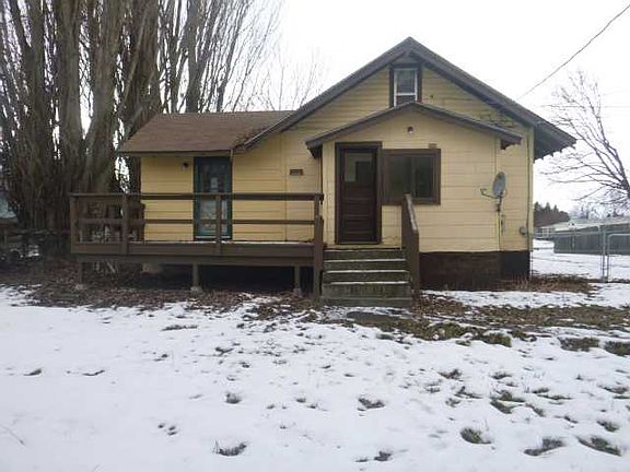 3rd image of 143 S Cedar Dr