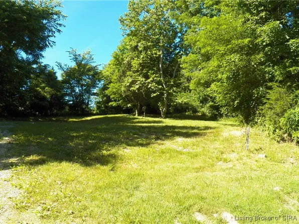 909 E Walnut Drive, English, IN 47118