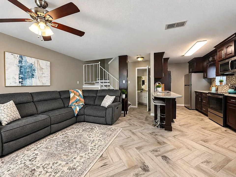 18800 Egret Bay Blvd #703
