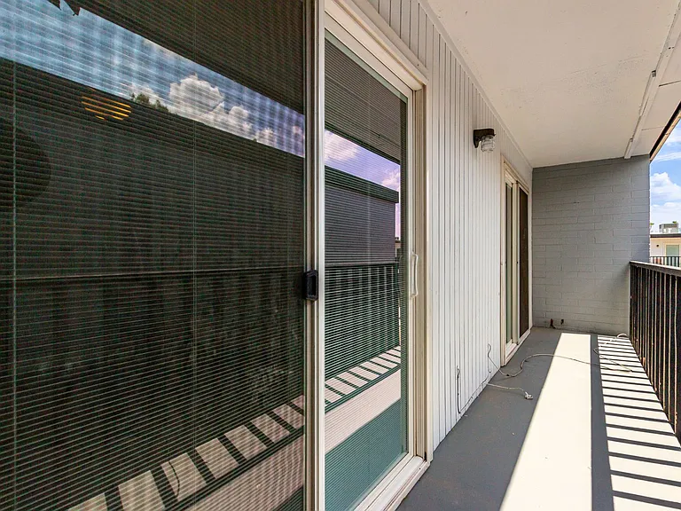 Madison Flats — Photo 27
