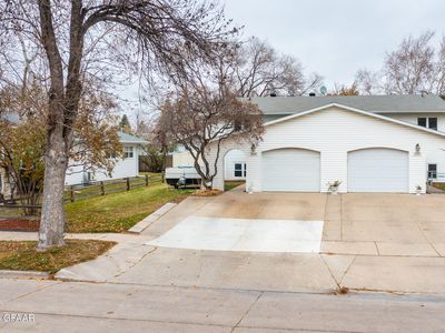 2240 Springbrook Ct, Grand Forks, ND, 58201
