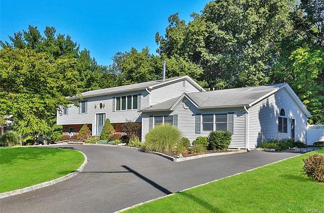 1st image of 30 Continental Dr