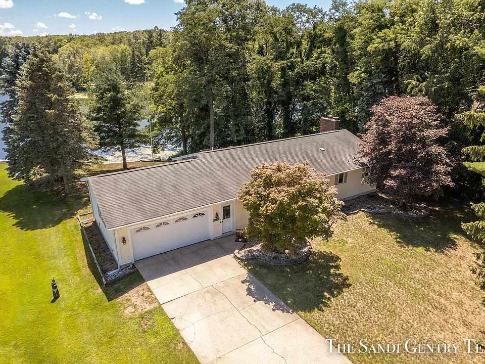 1st image of 13674 Pine Ct