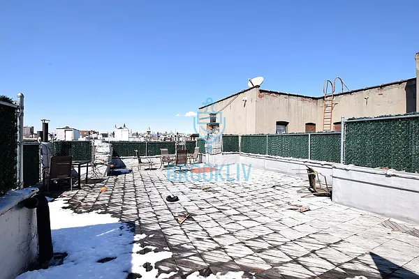 Rented by null | media 40