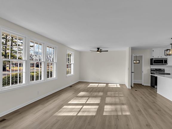 4th image of 1507 Bartway Dr