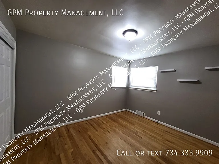 3277 Terry St — Photo 12