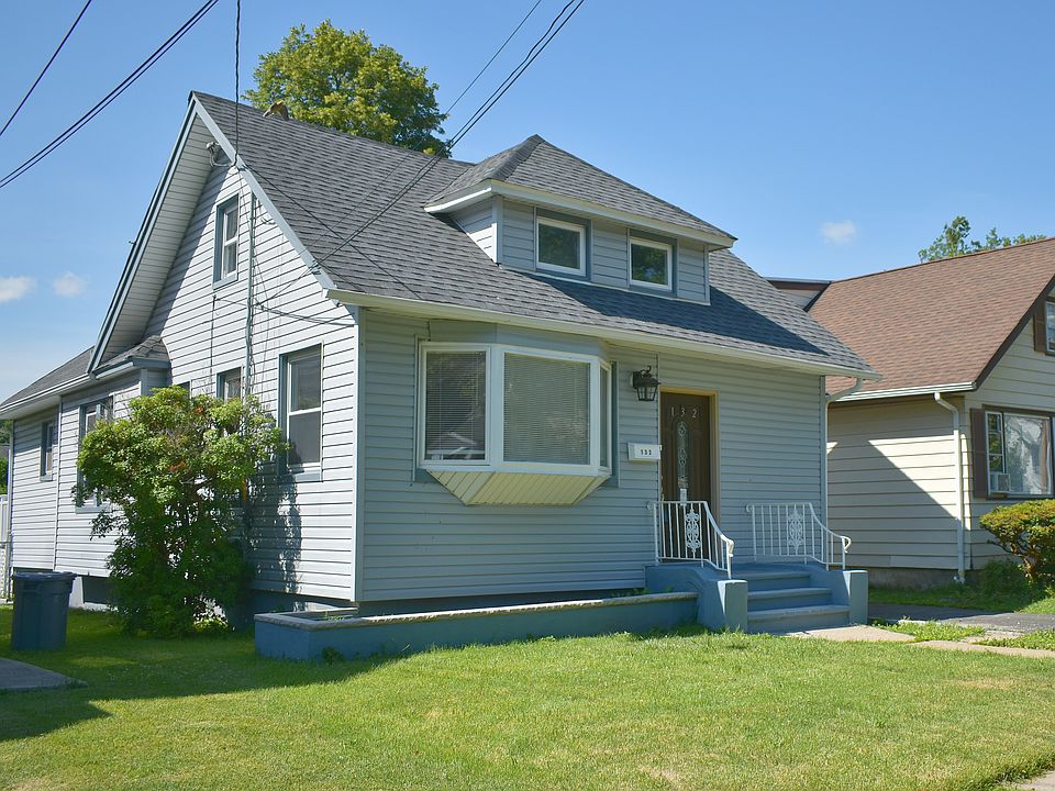 1st image of 132 W Roselle Ave