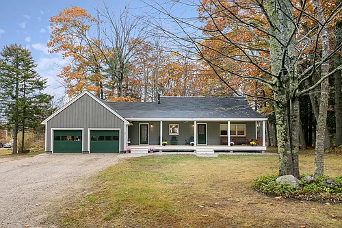 32 Maple Ave Photo 1