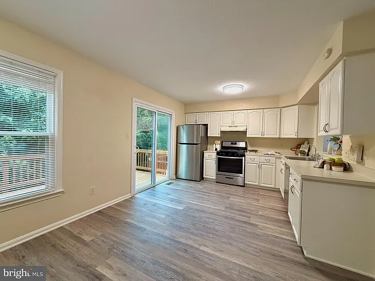 5304 Buxton Ct — Photo 10