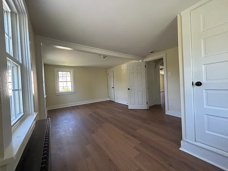 888 Walnut St — Photo 2