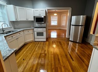 408 Ridge St #4, Fall River, MA 02724