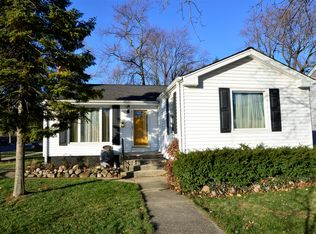 5556 Webster St, Downers Grove, IL 60516
