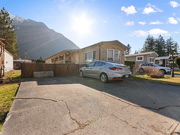 3rd image of 65367 Kawkawa Lake Rd #107