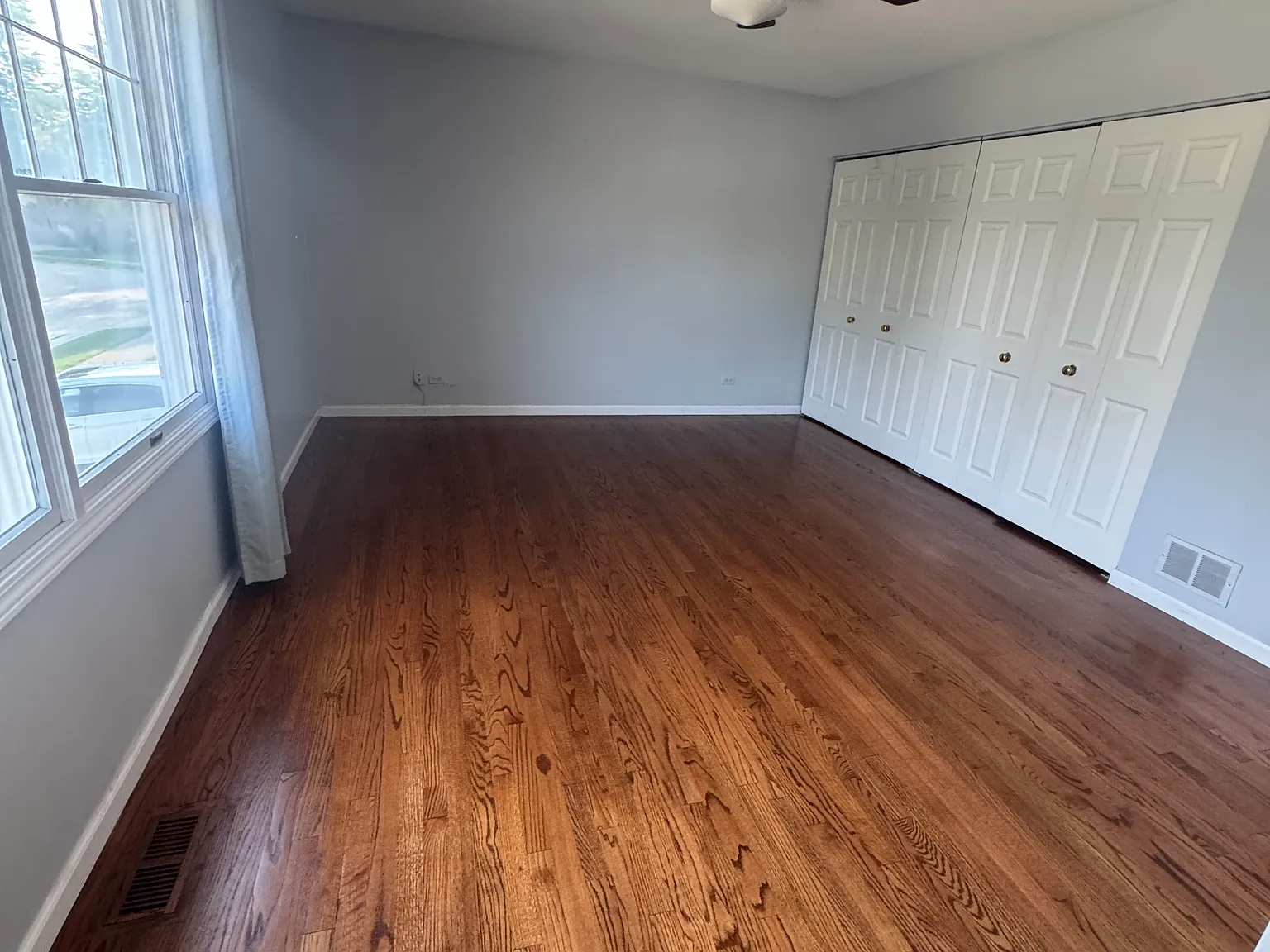 4 bed, 2218 sqft, $3,400 — Photo 4