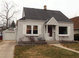 W164N8470 Hiawatha Ave, Menomonee Falls, WI 53051
