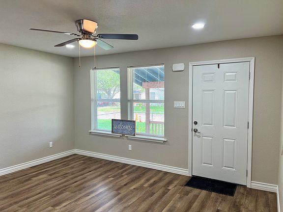 5th image of 503 W Richard Ave