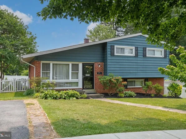 12711 Weiss St, Rockville, MD 20853