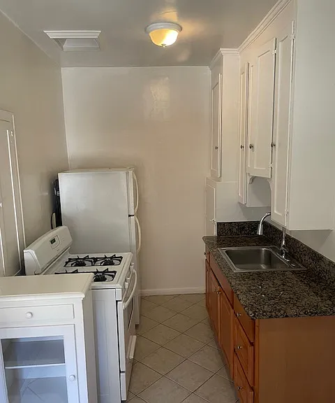 608 S Dunsmuir, LLC — Photo 13