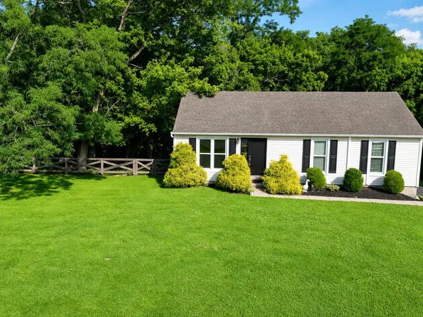 20938 Lakeview Dr, Lawrenceburg, IN 47025