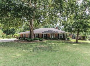 1022 Walnut Rd, Norman, OK 73072