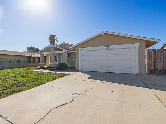 3rd image of 2906 Casamia Ave