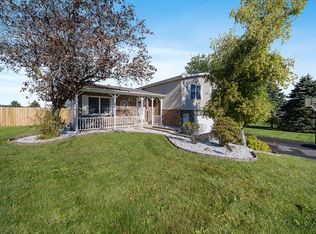 8209 Nolan St, Harvard, IL 60033