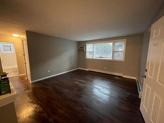 3rd image of 738 Beach Ave #1F