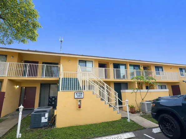 500 NW 214th St APT 103, Miami Gardens, FL 33169
