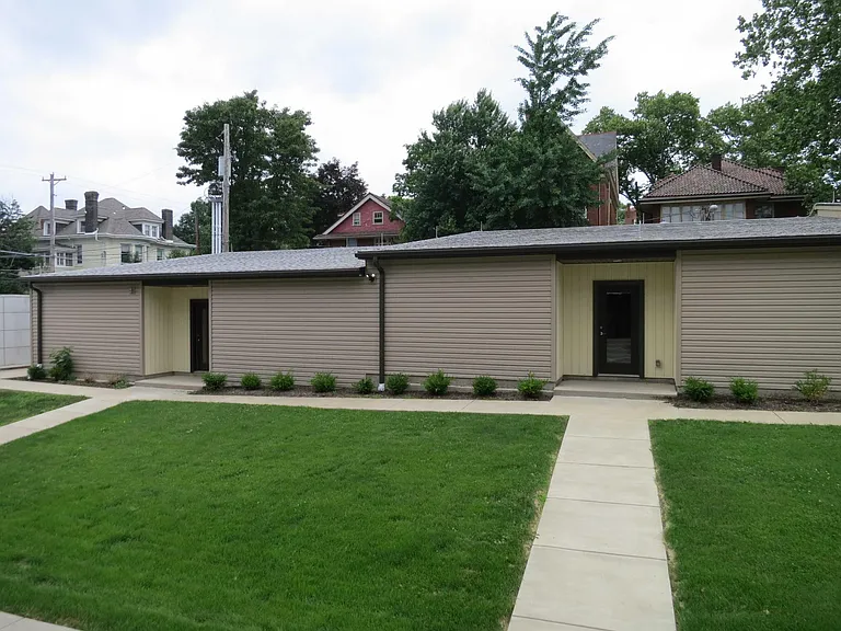 5811 Bryant St #18 — Photo 2
