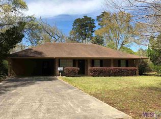 1371 N Woodcrest Ave, Denham Springs, LA 70726