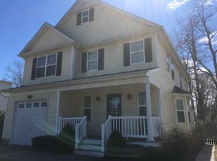 1 Reddy Pl, Huntington, NY 11743