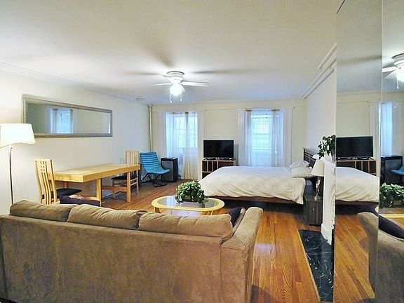 4th image of 108 E 17th St