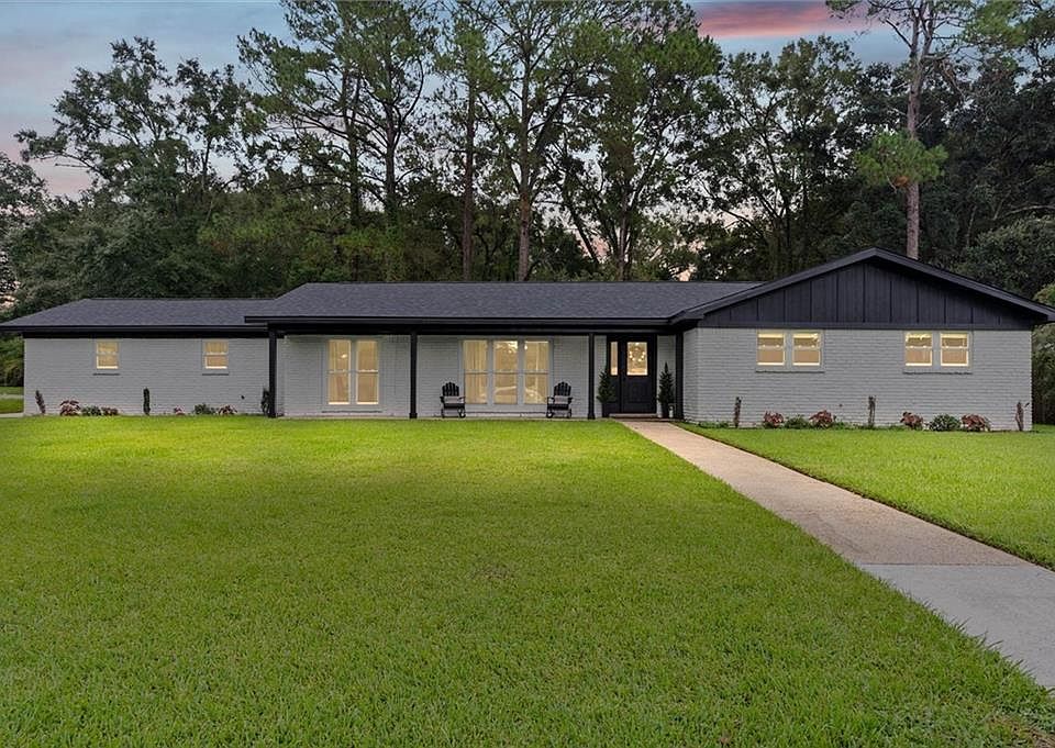 1st image of 5404 Scanlan Way E