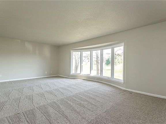 2nd image of 3965 NW 99th Ave