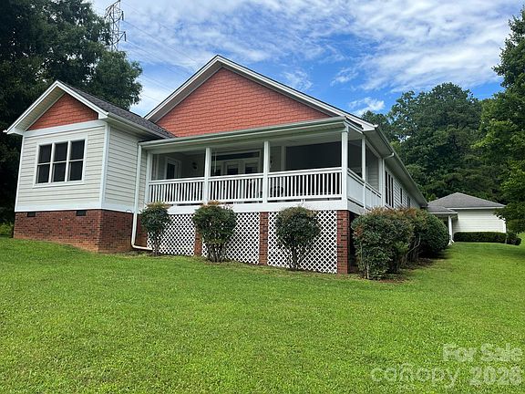 3rd image of 150 Holly Springs Rd