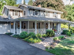 52 Heatherhurst Dr, Pittsford, NY
