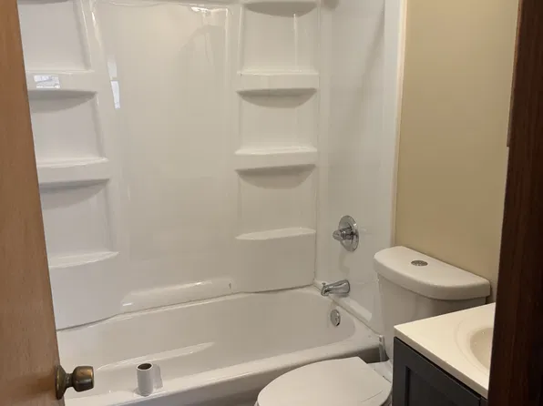 480 W Pullman Ave #6, Saint Paul Park, MN 55071