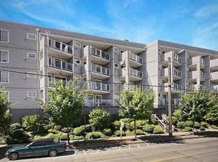 3318 30th Ave SW #401, Seattle, WA 98126