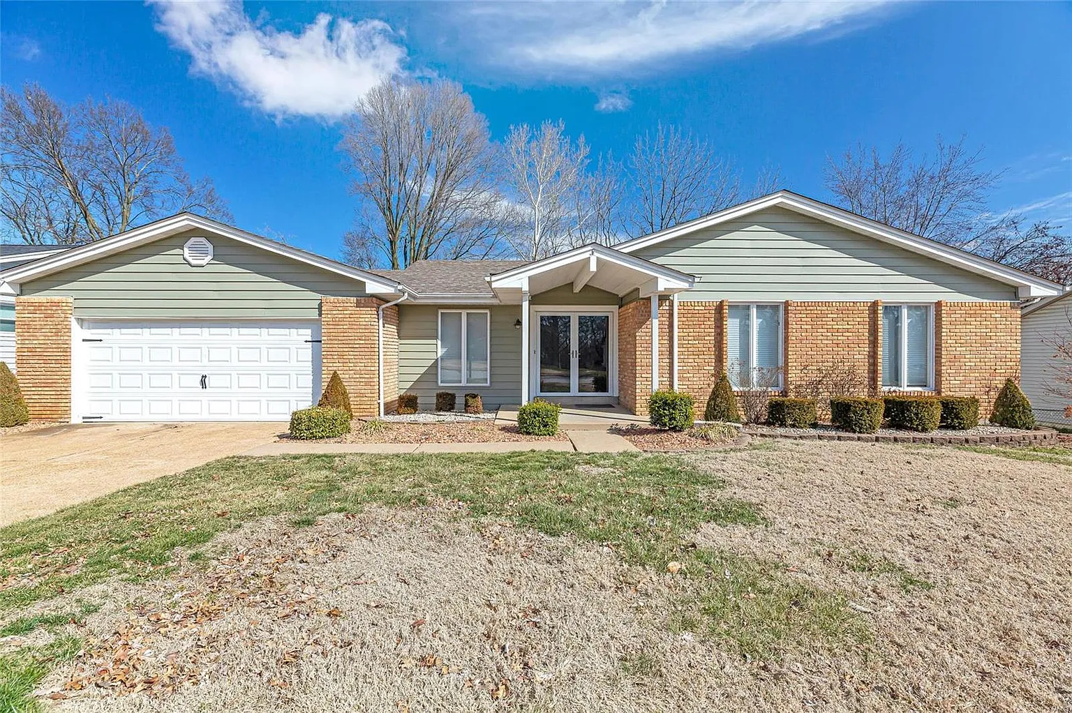 3328 Town And Country Ln photo 1