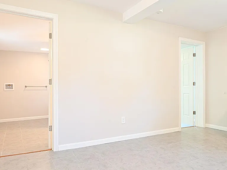 22 Chestnut St #1 — Photo 9