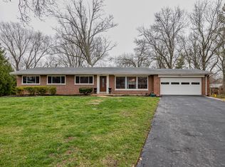 1600 Dauphine Ln, Saint Louis, MO 63122
