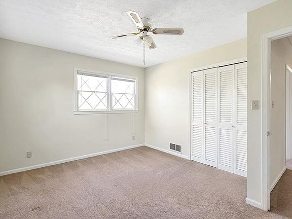 5th image of 440 Pine Forest Dr