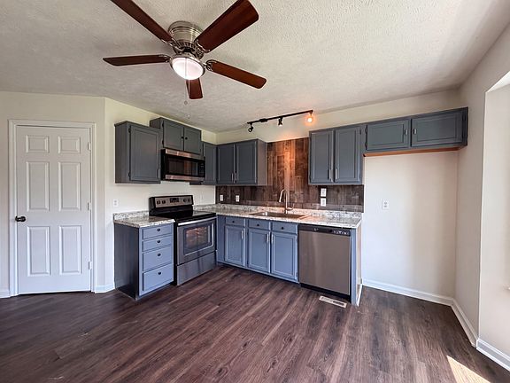 2nd image of 3849 Hearthstone Dr