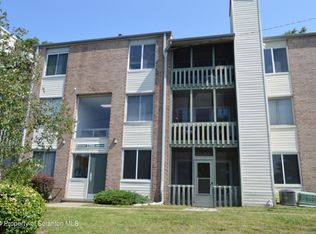 1704 Summit Point, Scranton, PA 18508