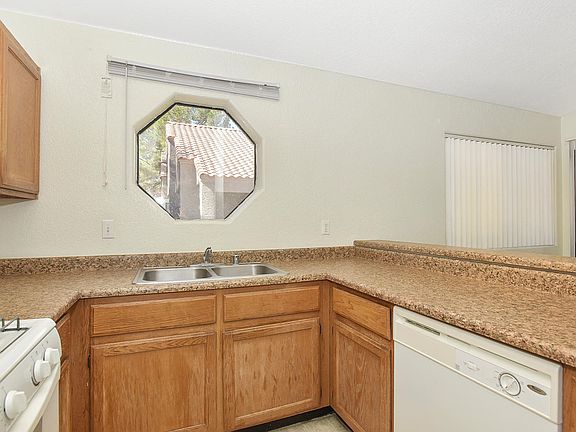 5th image of 5046 S Rainbow Blvd Unit 205