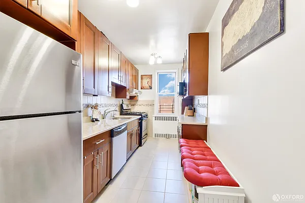 Sold by Oxford Property Group | media 13