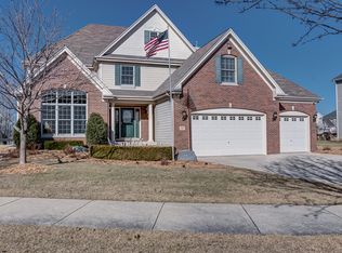 787 Hickory Ln, West Chicago, IL