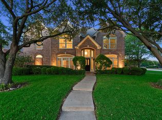 301 Lovegrass Ln, Southlake, TX 76092